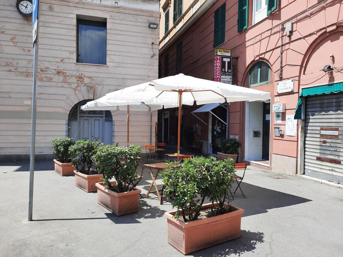Hotel Le Tre Stazioni Genoa Exterior photo